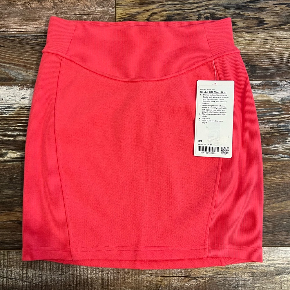 Women’s Lululemon skirt size XS new with tags